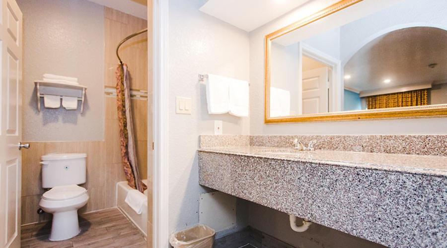 Executive Inn Bacliff Zewnętrze zdjęcie